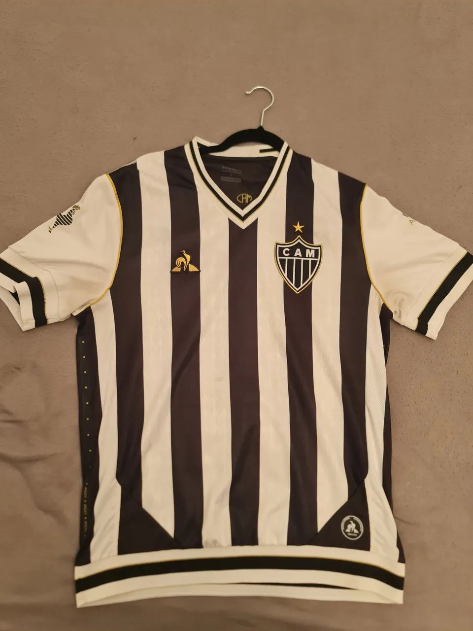 Manto da massa 01 camisa do galo Atlético mg