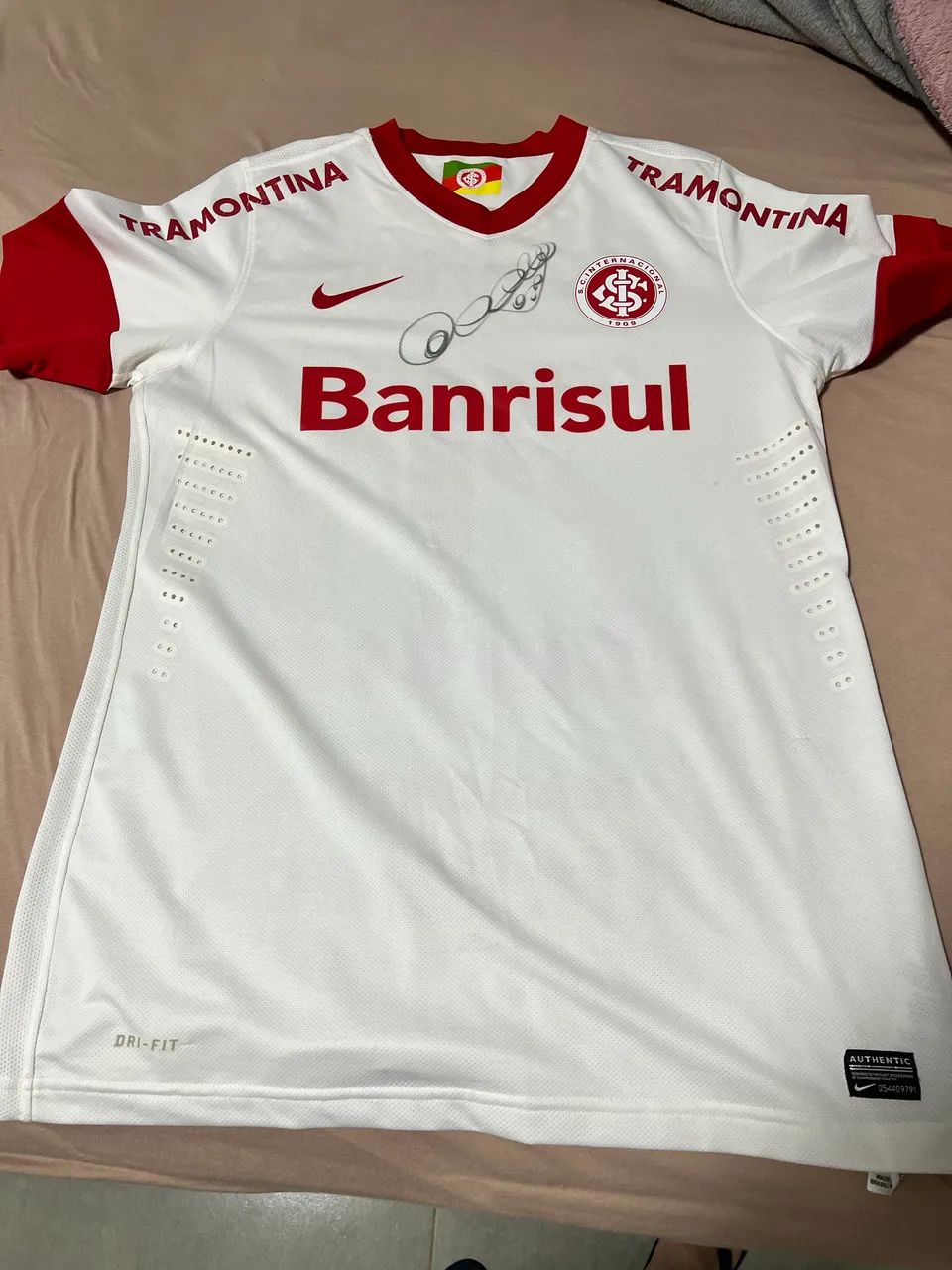 Camisa SC INTERNACIONAL DAGOBERTO NIKE 2012 G (Jogo, Autografada)